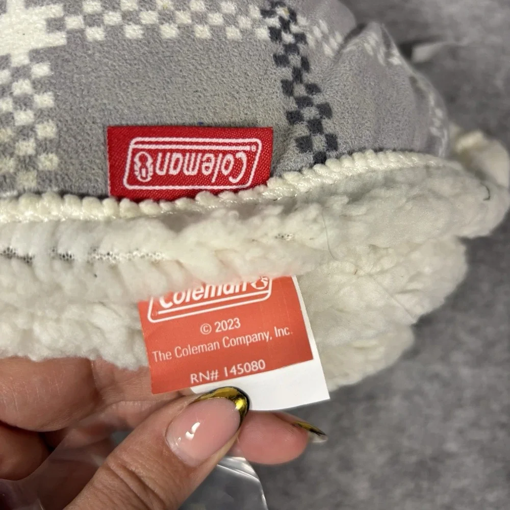 NWT Coleman Pet Blanket Fleece‎ Cozy Warm